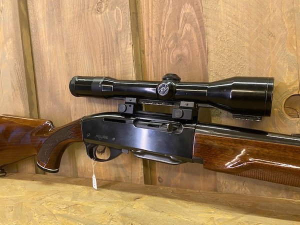 No. 200245 Semi-Automatic Rifle Remington 7400