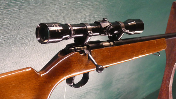 No. 210784 Anschütz Bolt Action Rifle .22wmr (4/22)