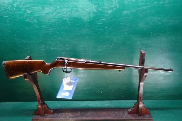 No. 220173 Weihrauch bolt action rifle .22lr (6/22)